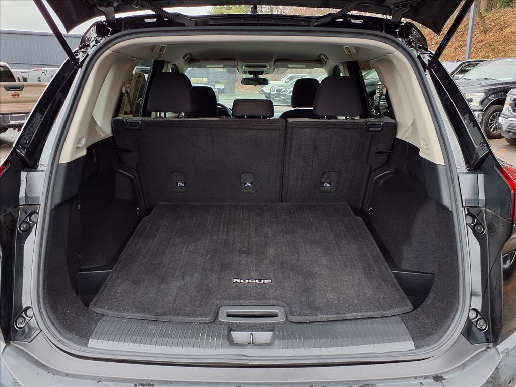 Used 2021 Nissan Rogue S image 25