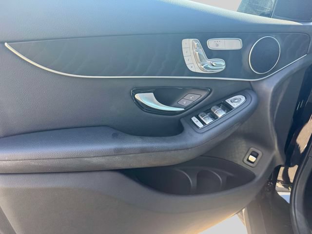Used 2018 Mercedes-Benz GLC 300 4MATIC image 21