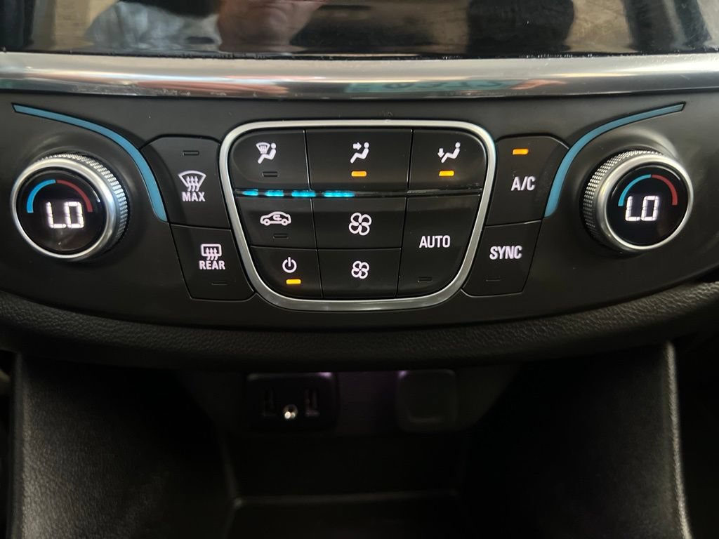 Used 2020 Chevrolet Traverse LS FWD image 65