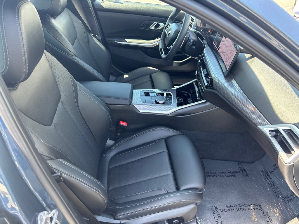 Used 2026 BMW 330i Sedan w/ Convenience Package RWD image 14