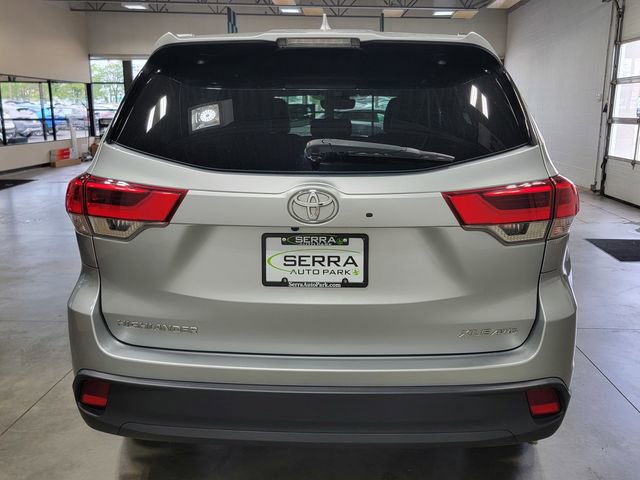 Used 2019 Toyota Highlander XLE AWD/4WD image 6