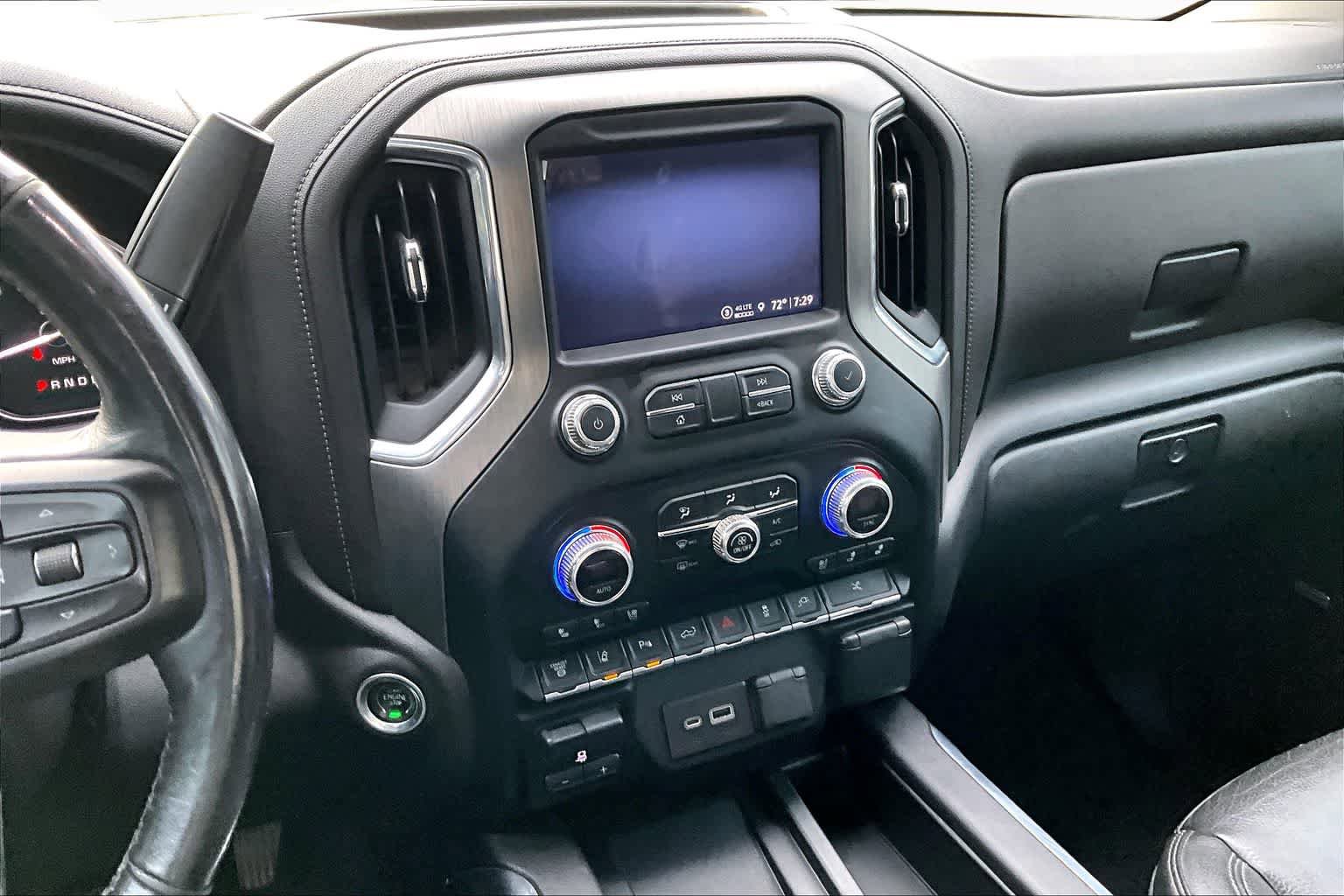 Used 2022 GMC Sierra 3500 Denali w/ Denali Ultimate Package AWD/4WD image 7