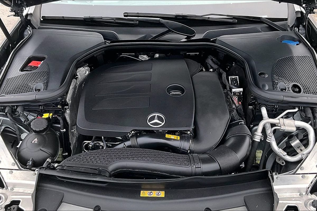 Used 2022 Mercedes-Benz E 350 Sedan w/ AMG Line Exterior image 10
