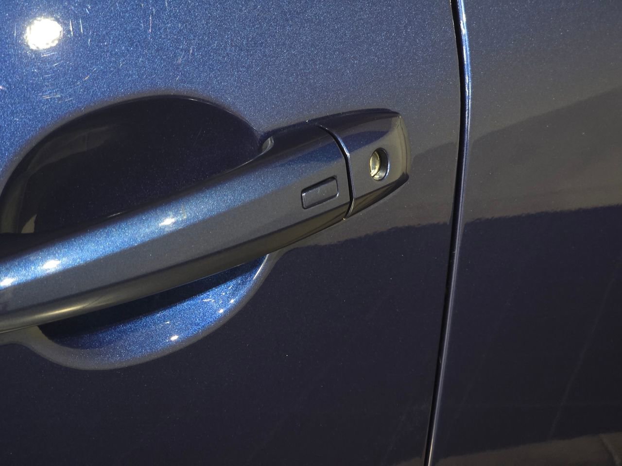 Used 2023 Nissan Rogue SV image 16