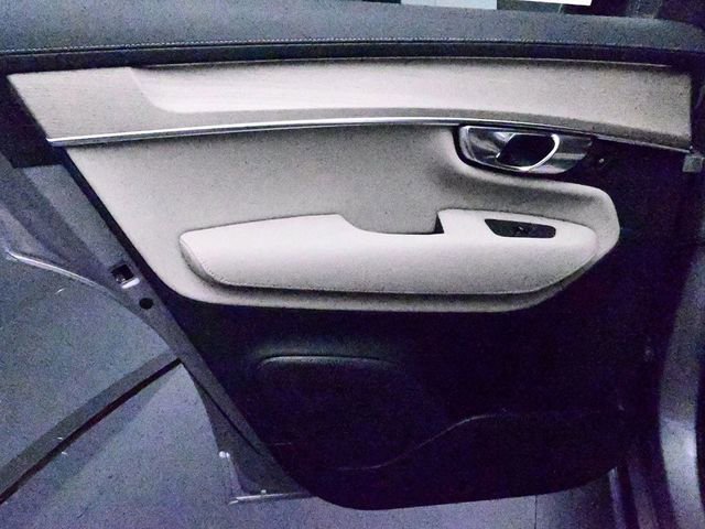 New 2026 Volvo XC90 T8 Core w/ Protection Package Premier image 23