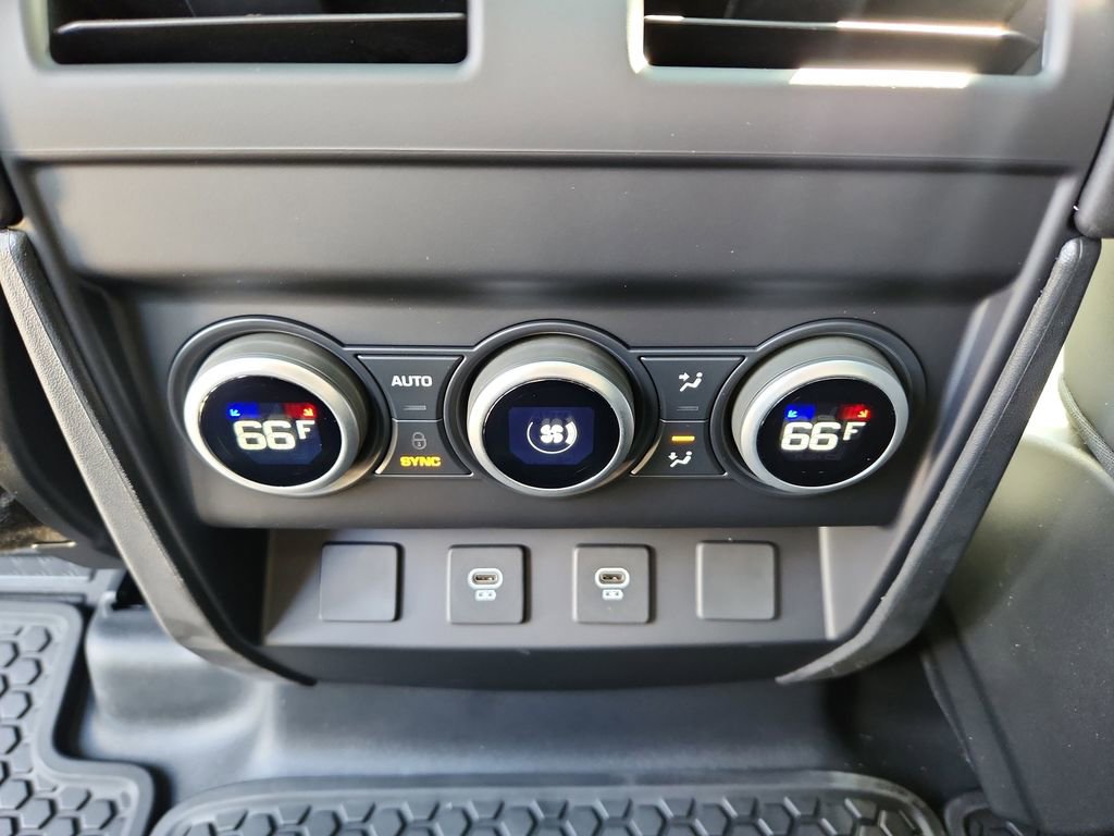Used 2025 Land Rover Defender 110 S AWD/4WD image 24