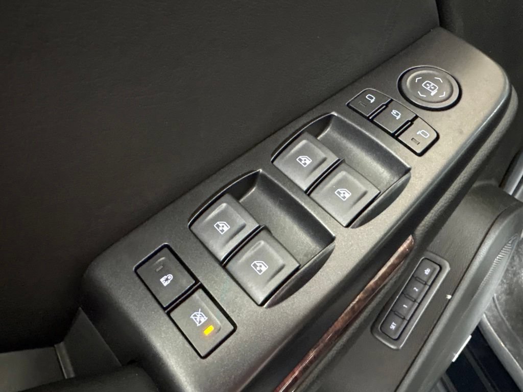 Used 2019 GMC Yukon SLT RWD image 18