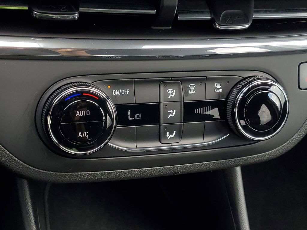 Used 2025 Buick Envista Sport Touring FWD image 23
