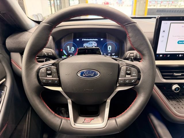 Used 2025 Ford Explorer ST AWD/4WD image 26