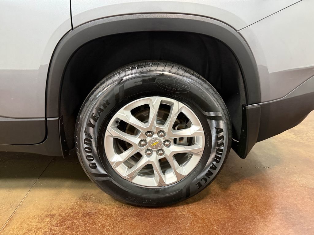 Used 2020 Chevrolet Traverse LS image 91