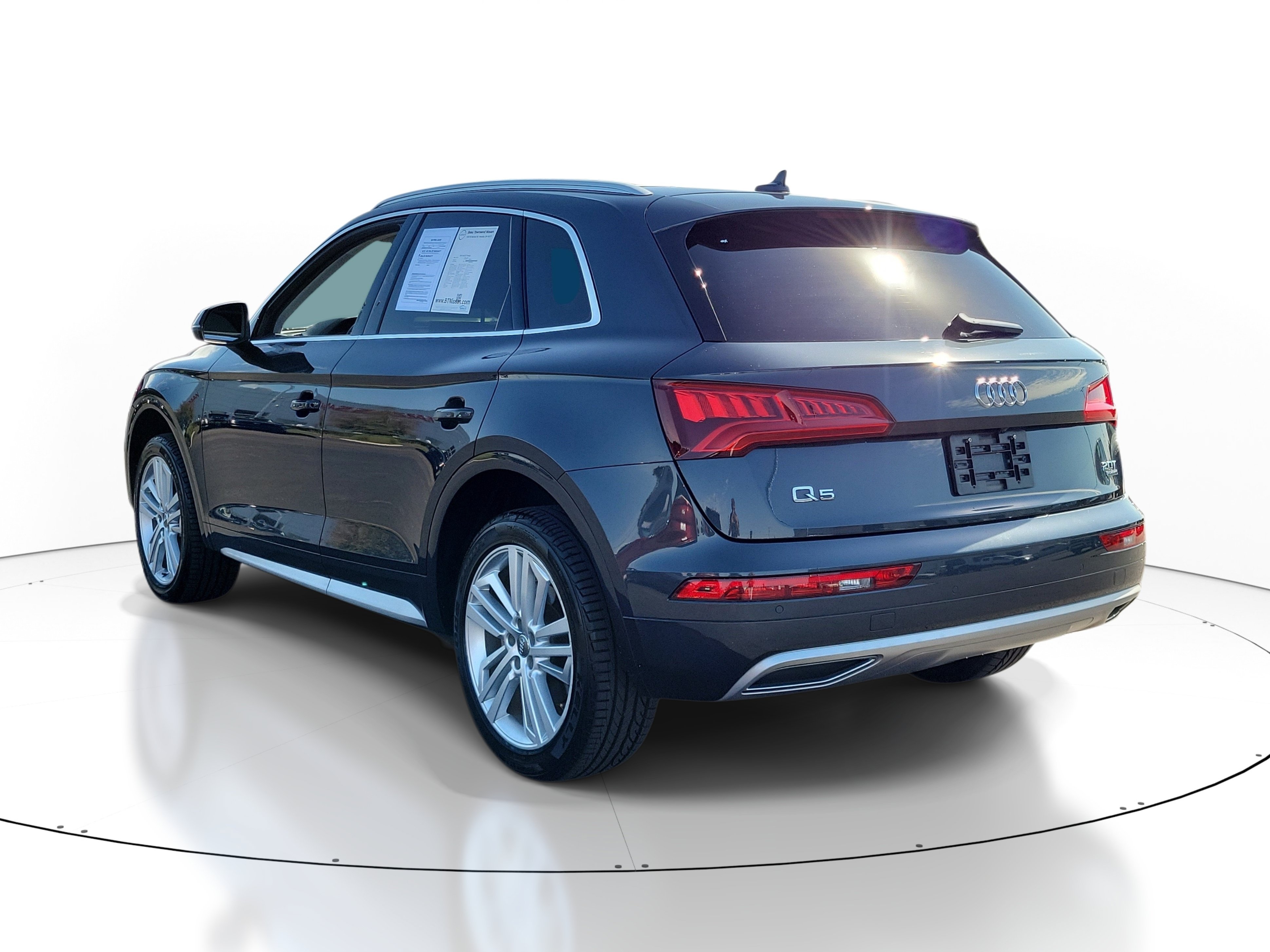 Used 2018 Audi Q5 Prestige w/ Prestige Package AWD/4WD image 3
