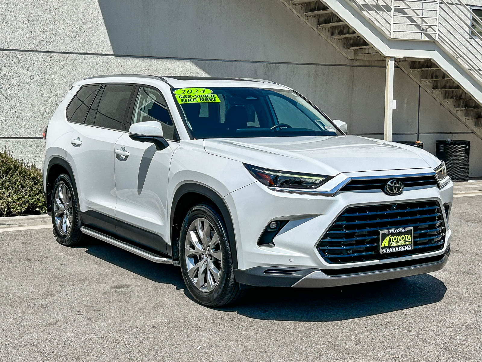Used 2024 Toyota Grand Highlander FWD image 3