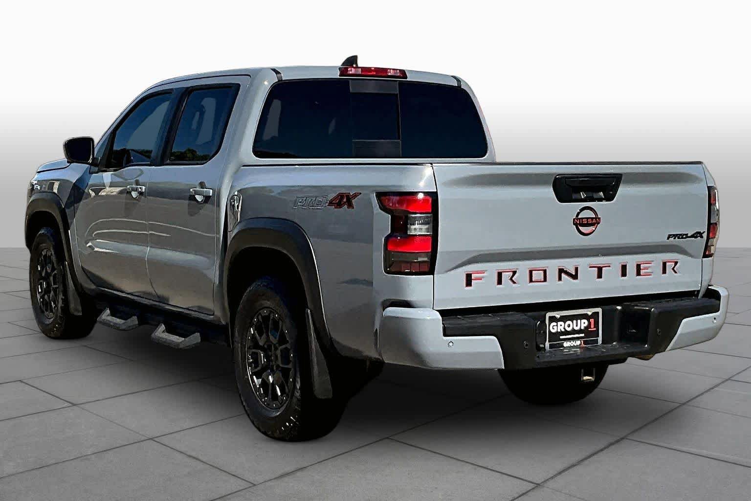 Used 2024 Nissan Frontier PRO-4X w/ Pro Premium Package image 11