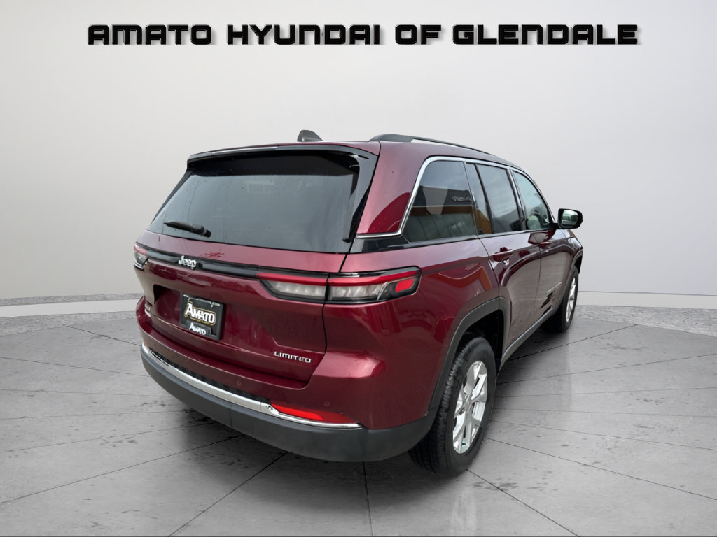 Used 2024 Jeep Grand Cherokee Limited AWD/4WD image 6