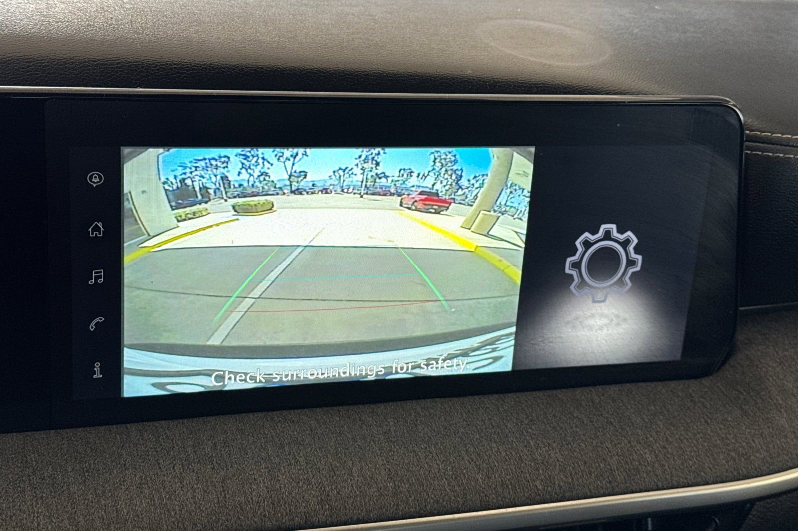 Used 2025 Nissan Kicks SV image 18