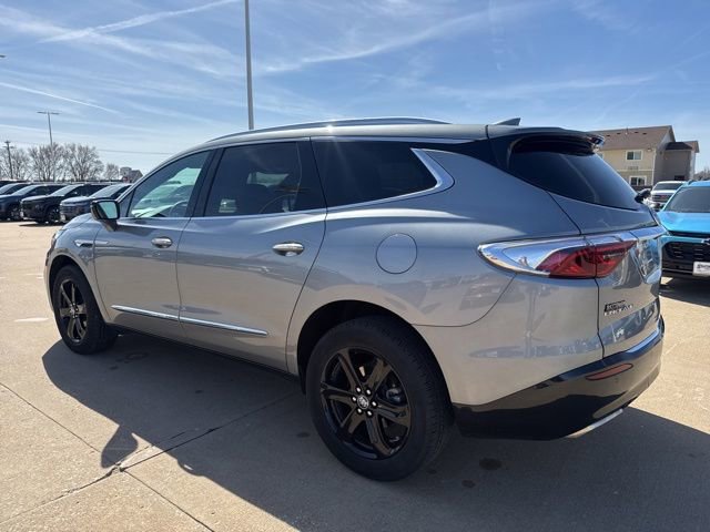 Used 2024 Buick Enclave Essence w/ Sport Touring Edition image 5