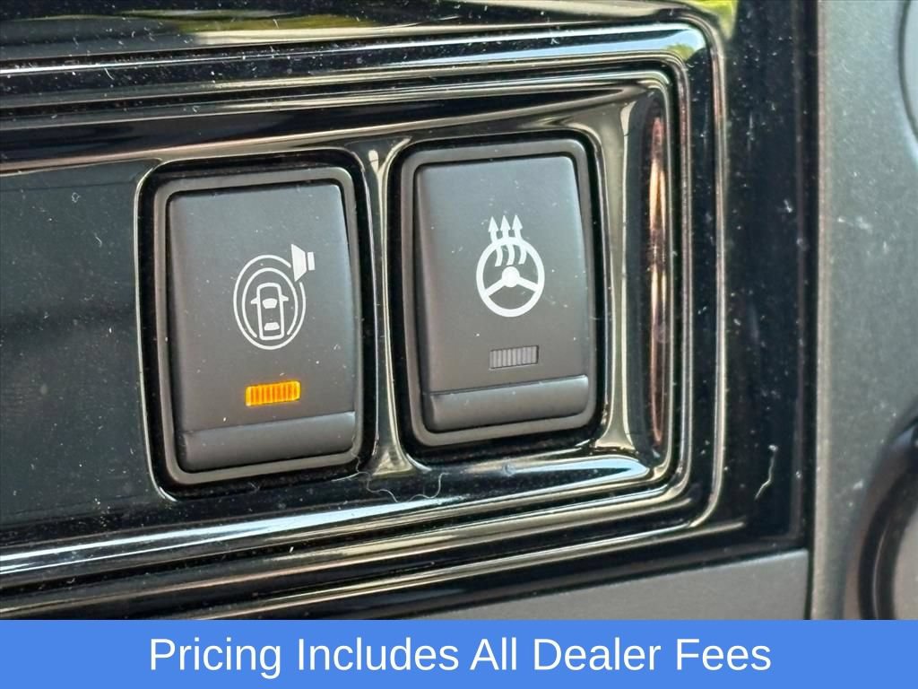 Used 2023 Nissan Titan PRO-4X w/ Pro-4x Convenience Package AWD/4WD image 13