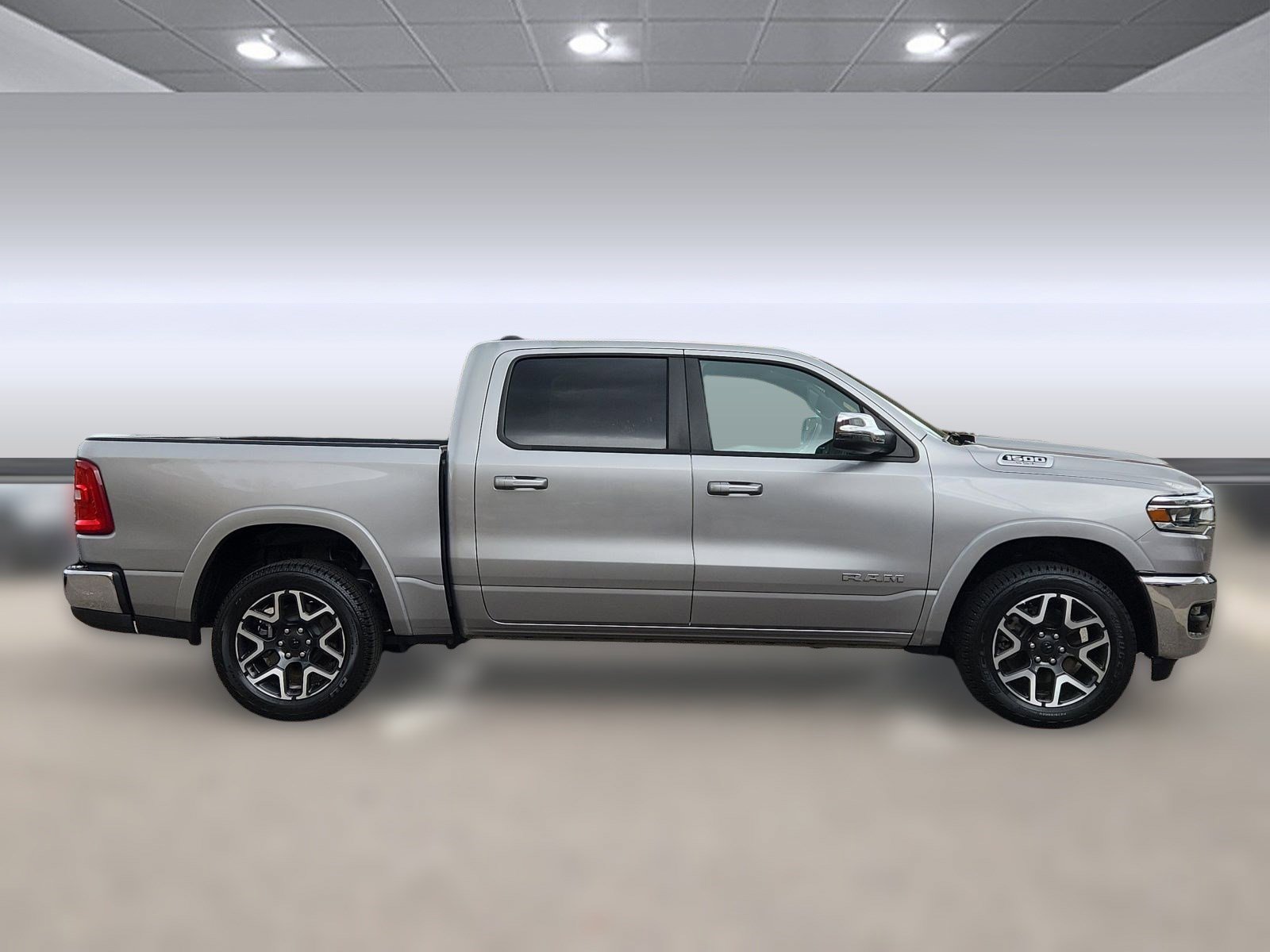 Used 2025 RAM 1500 Laramie video 2