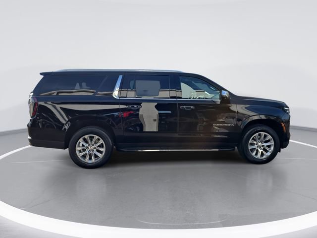 Used 2025 Chevrolet Suburban Premier image 2