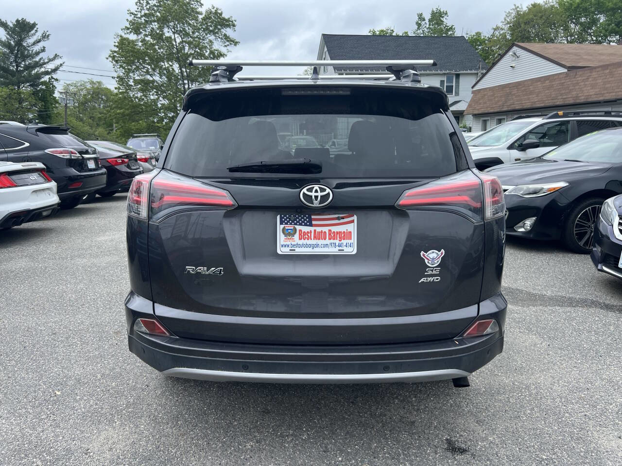 Used 2017 Toyota RAV4 SE image 7