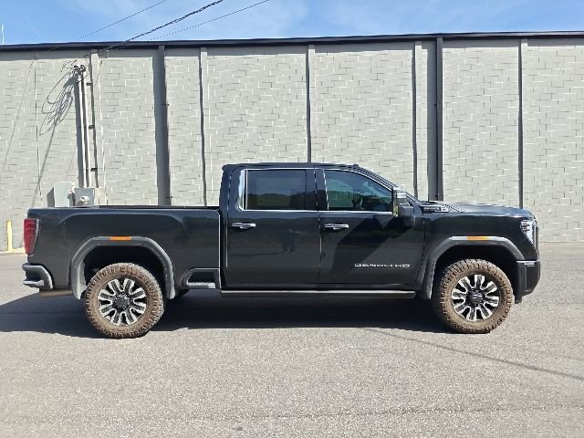 Used 2026 GMC Sierra 2500 Denali Ultimate image 2