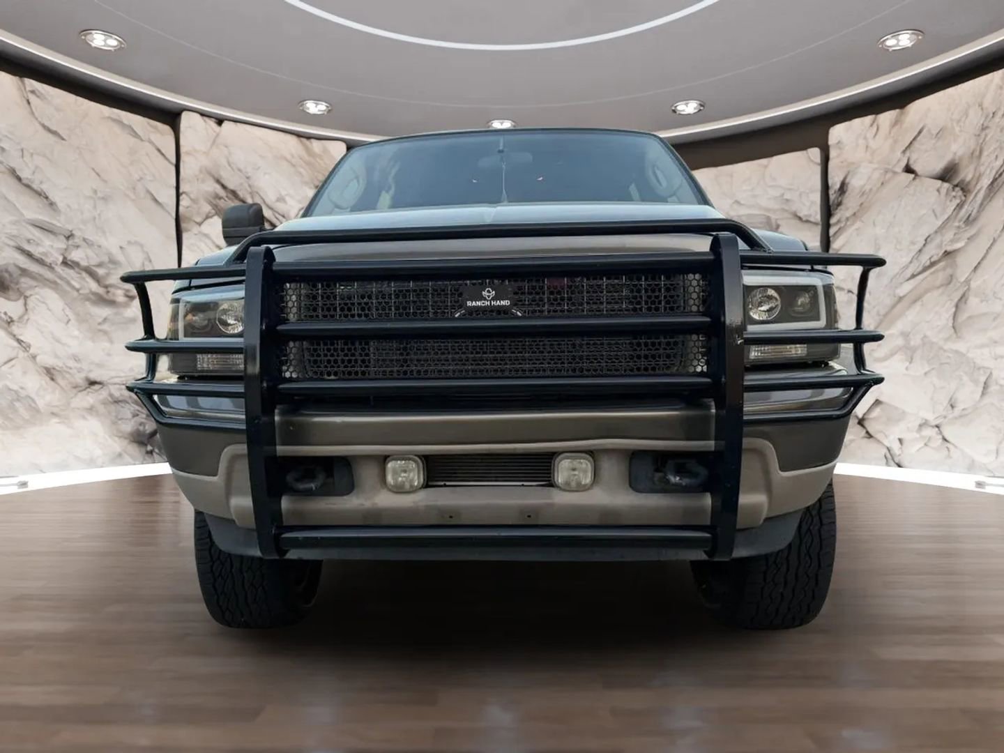 Used 2003 Ford Excursion Eddie Bauer image 2