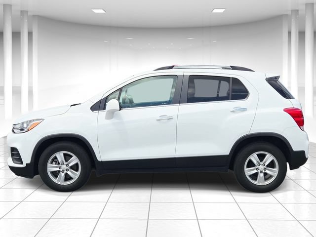 Used 2018 Chevrolet Trax LT w/ LT Convenience Package FWD image 2