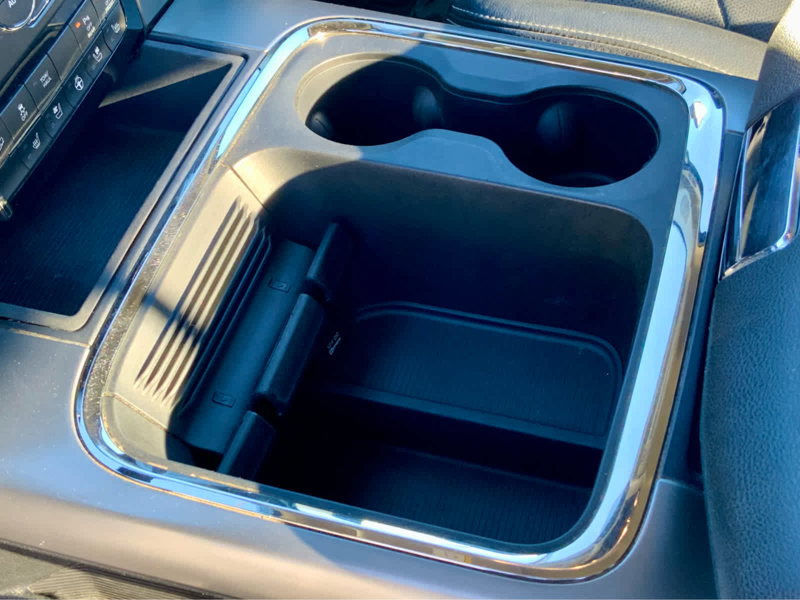 Used 2018 RAM 2500 Laramie w/ Sport Appearance Group image 46