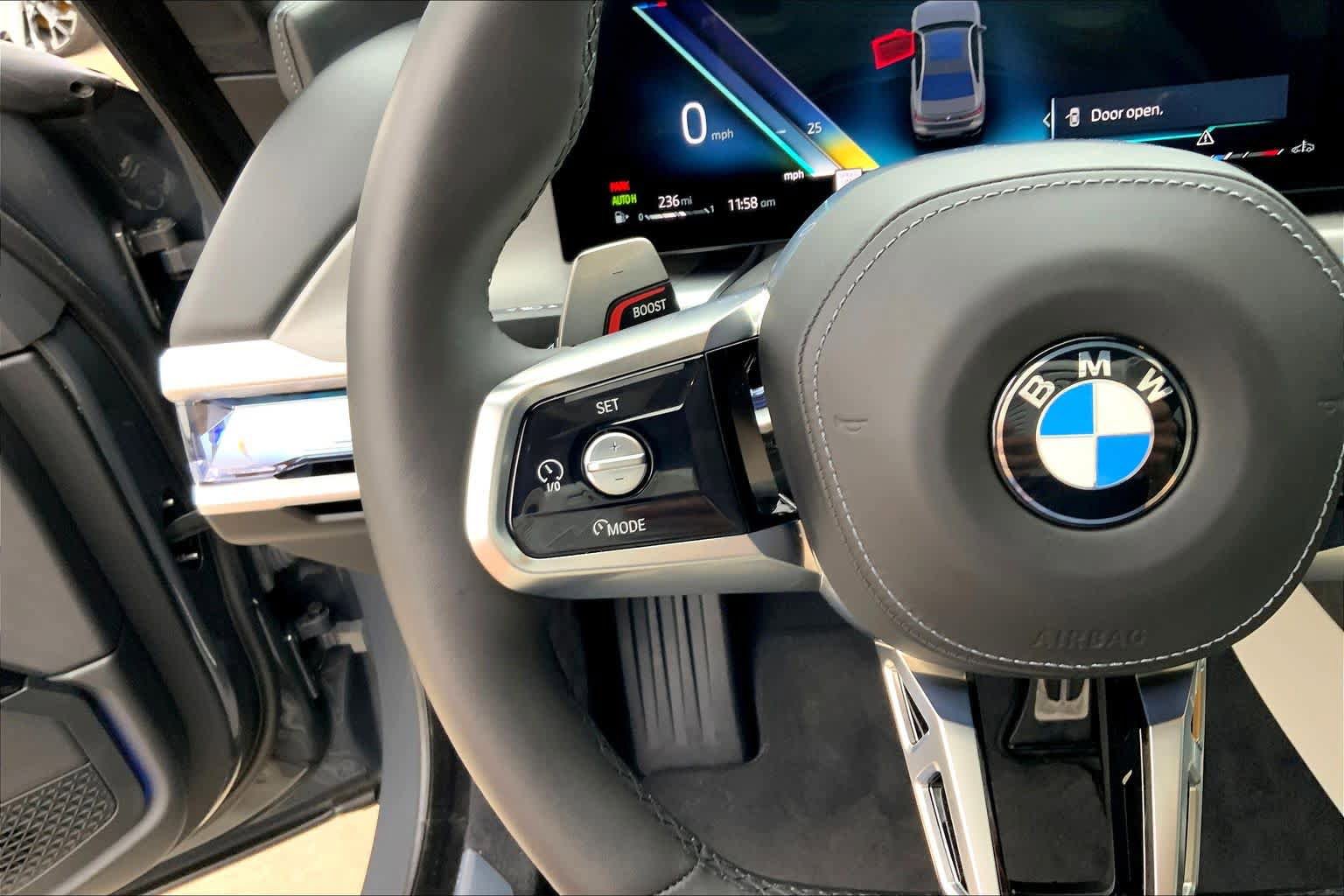 Certified 2025 BMW 760i xDrive w/ Executive Package AWD/4WD image 22