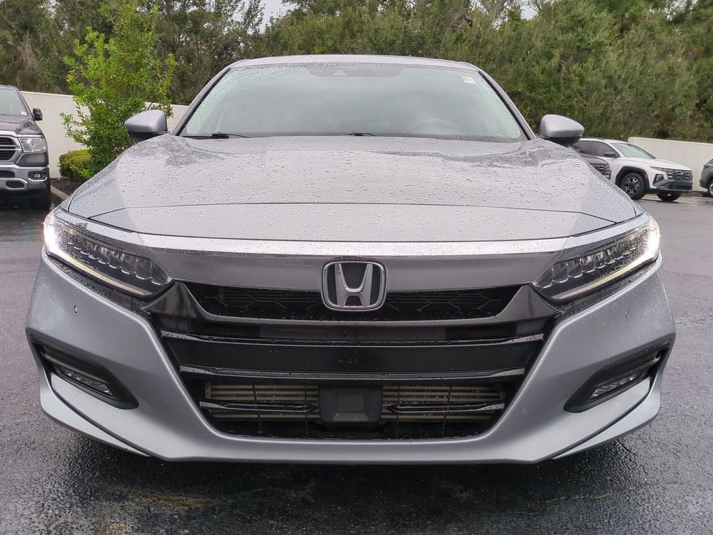 Used 2018 Honda Accord Touring image 9