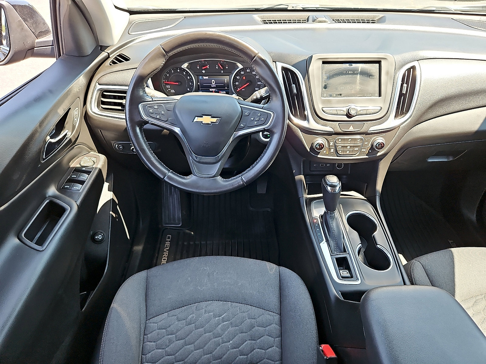 Used 2019 Chevrolet Equinox LT FWD image 11
