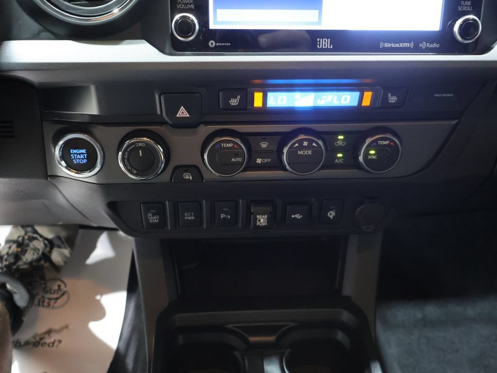 Used 2022 Toyota Tacoma TRD Off-Road w/ TRD Premium Off Road Package AWD/4WD image 28