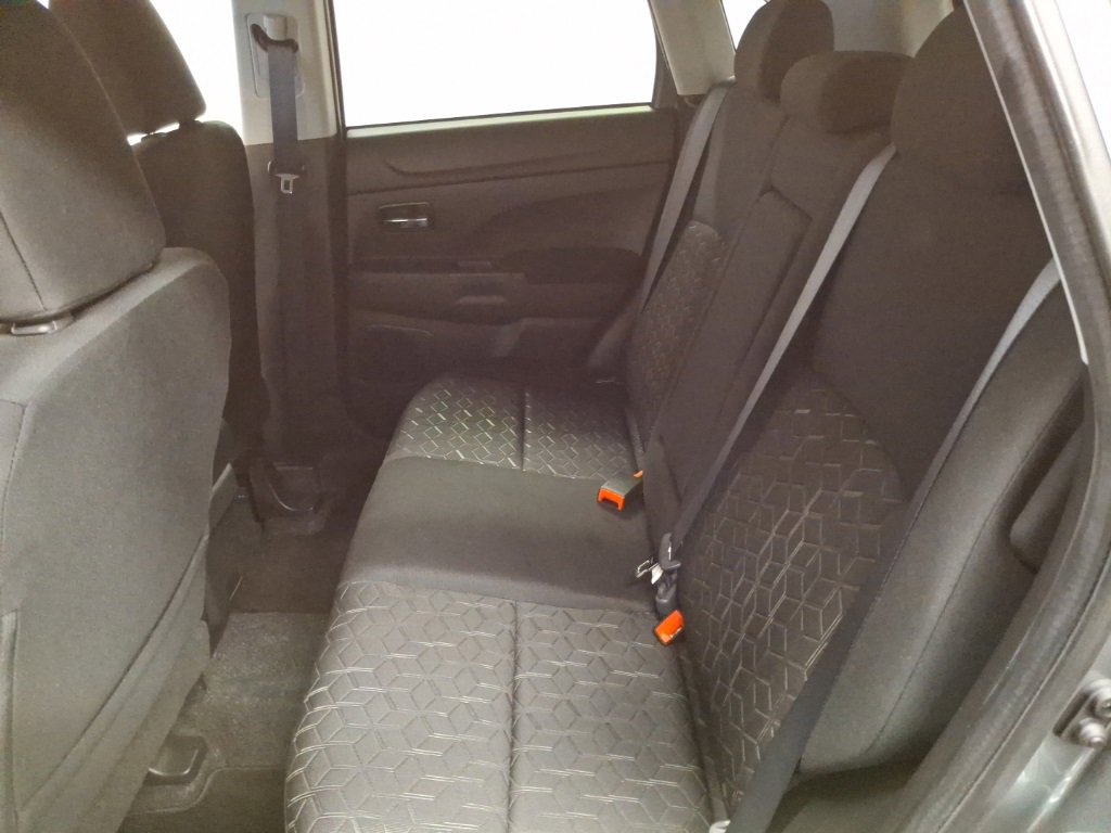 Used 2024 Mitsubishi Outlander Sport ES image 12