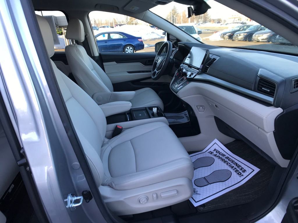 Certified 2025 Honda Odyssey EX-L image 13