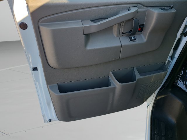 Used 2025 GMC Savana 3500 LT w/ LT Preferred Equipment Group RWD image 22