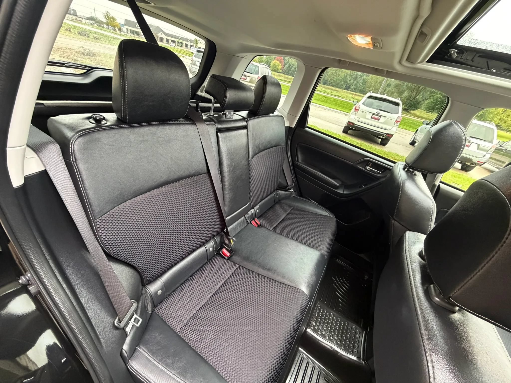 Used 2018 Subaru Forester 2.5i Premium w/ Popular Package #2A AWD/4WD image 18