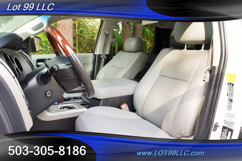 Used 2011 Toyota Sequoia Platinum AWD/4WD image 2