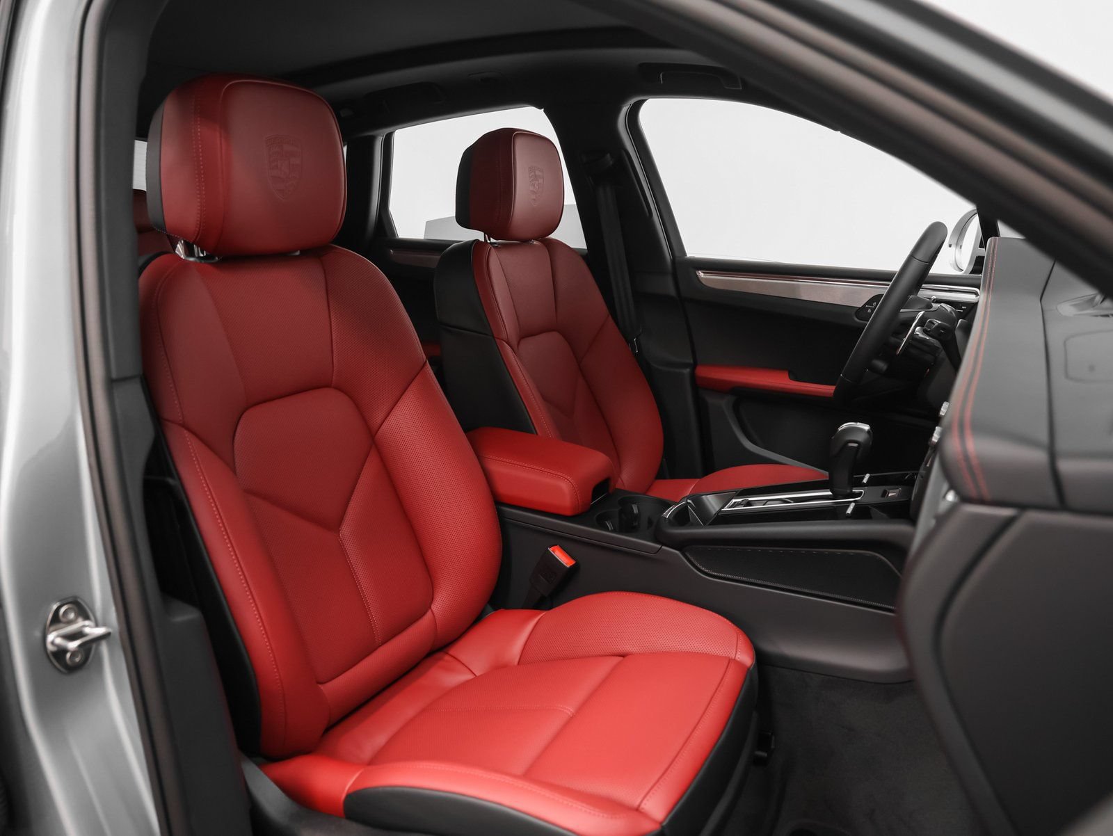 Certified 2026 Porsche Macan Turbo AWD/4WD image 23
