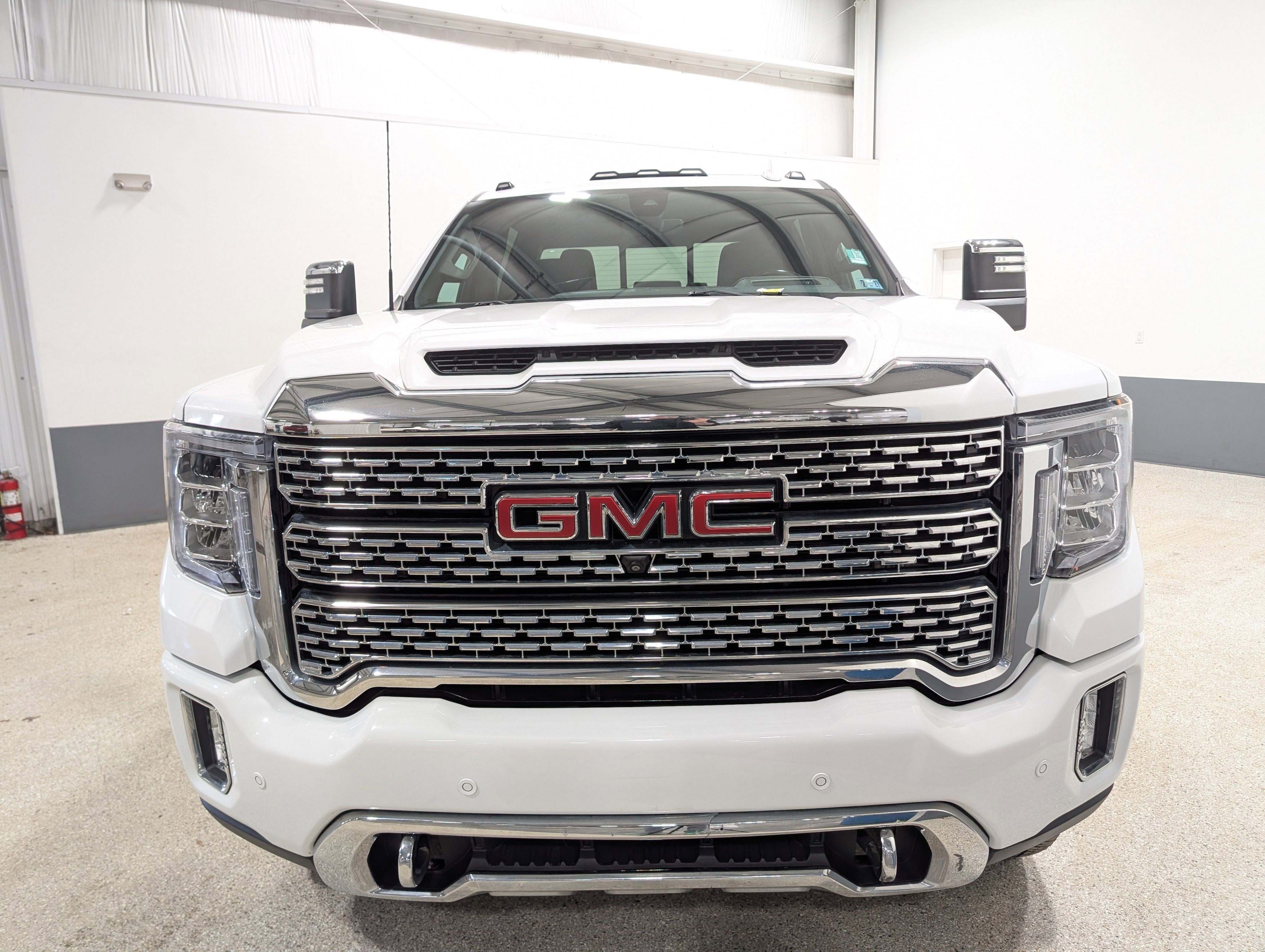 Used 2020 GMC Sierra 2500 Denali w/ Denali Ultimate Package AWD/4WD image 8