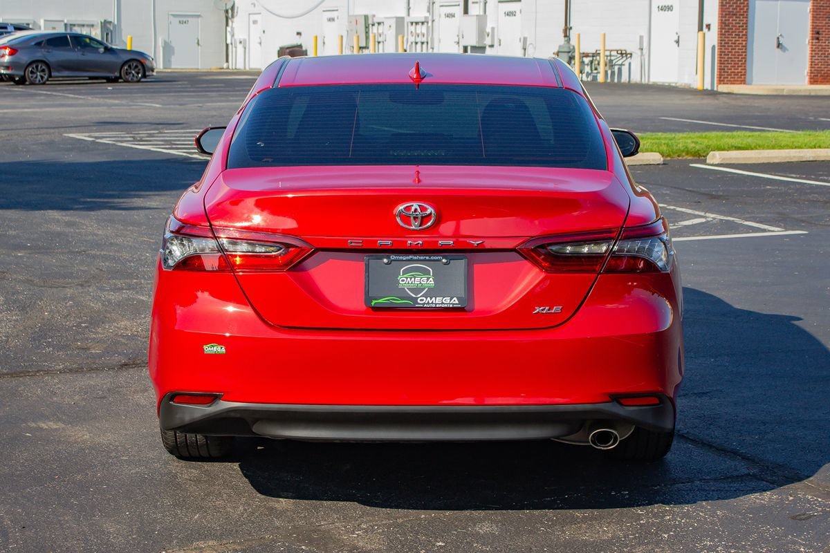 Used 2023 Toyota Camry XLE FWD image 8