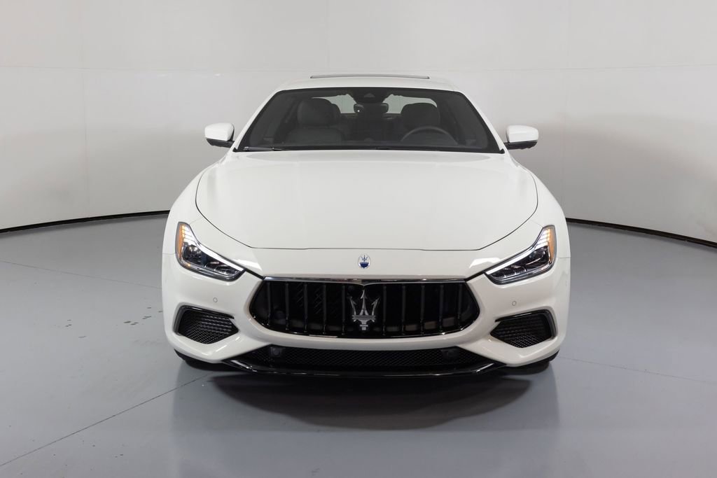 Used 2023 Maserati Ghibli Modena image 6