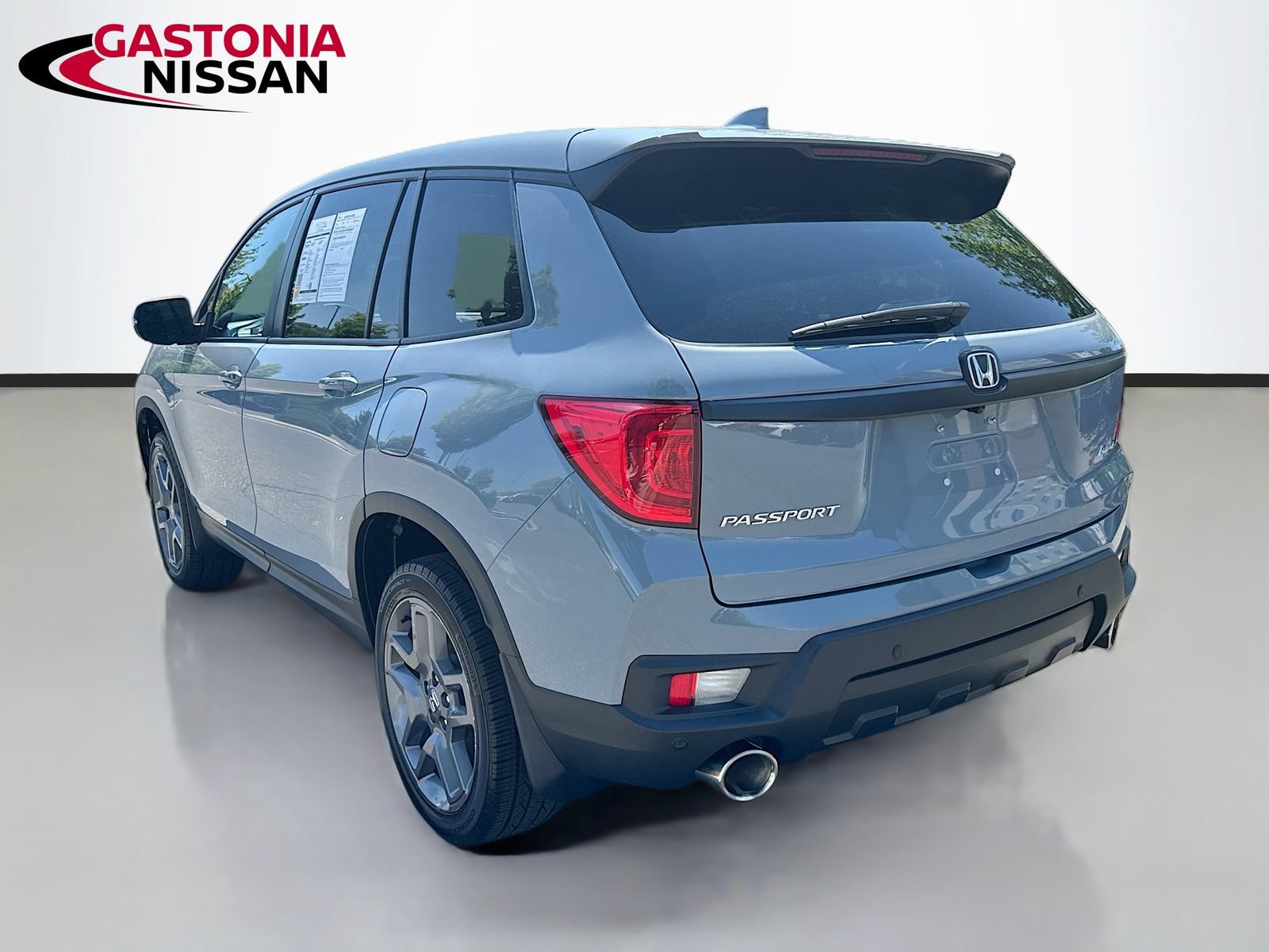 Used 2023 Honda Passport EX-L image 6