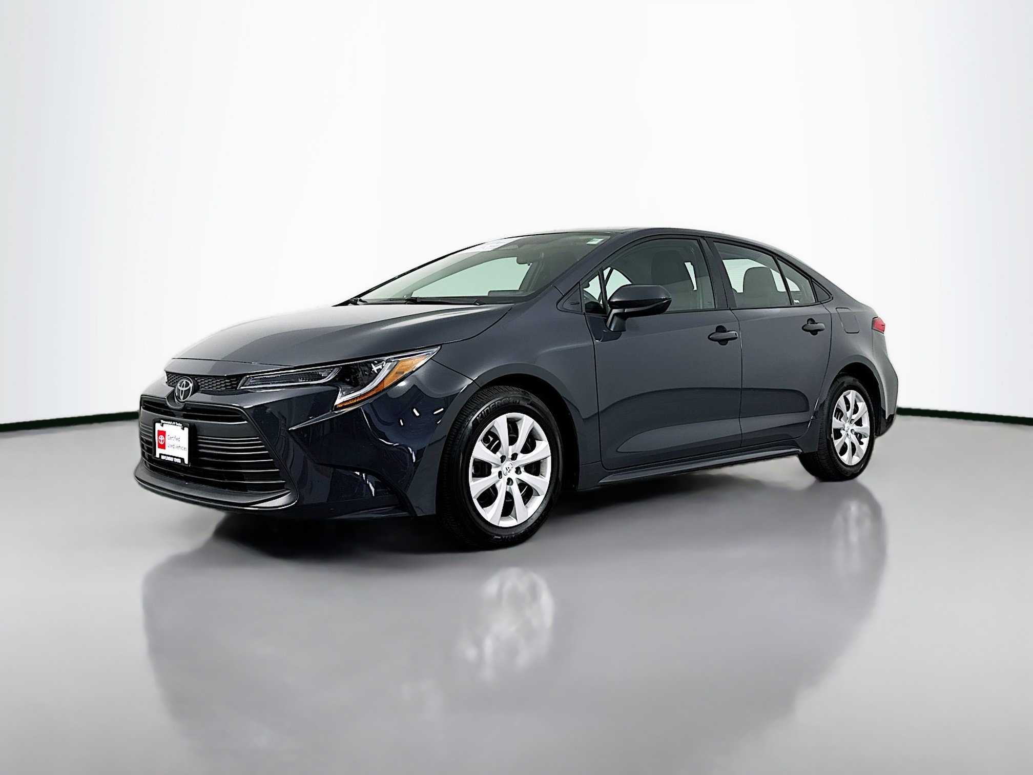 Certified 2026 Toyota Corolla LE FWD image 3