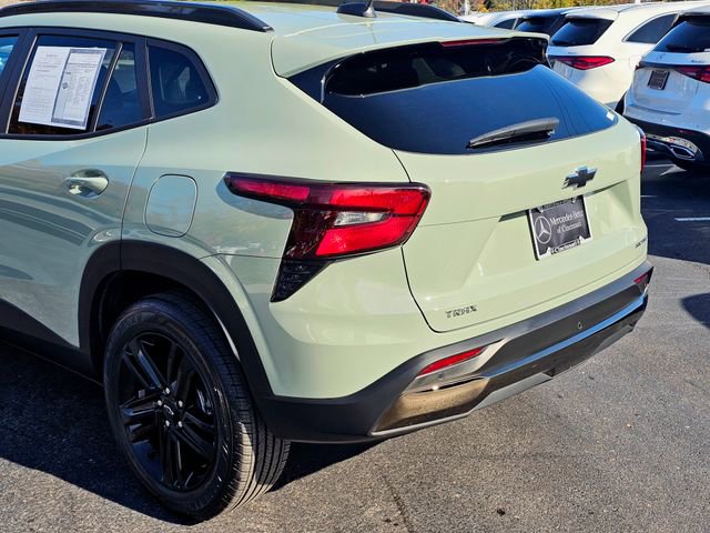 Used 2025 Chevrolet Trax ACTIV w/ Sunroof Package image 13