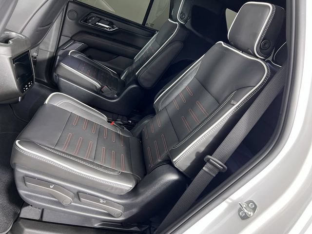 Used 2025 GMC Yukon AT4 Ultimate AWD/4WD image 26