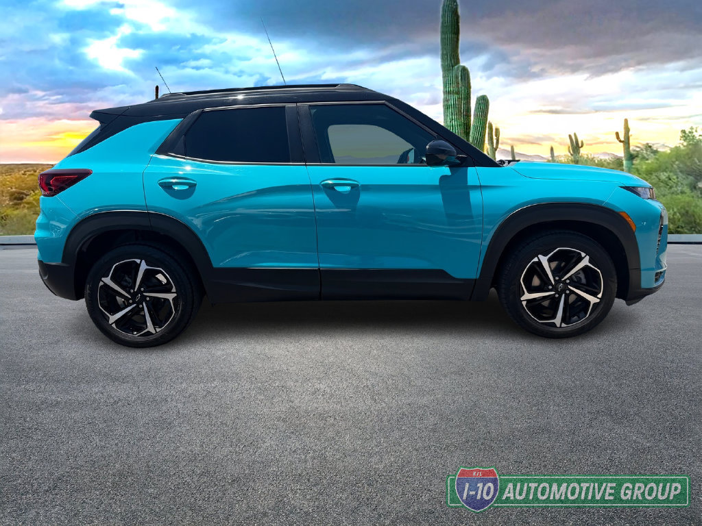 Used 2021 Chevrolet TrailBlazer RS w/ Sun and Liftgate Package FWD image 3