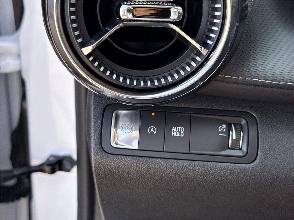 Used 2025 Chevrolet Equinox LT image 16