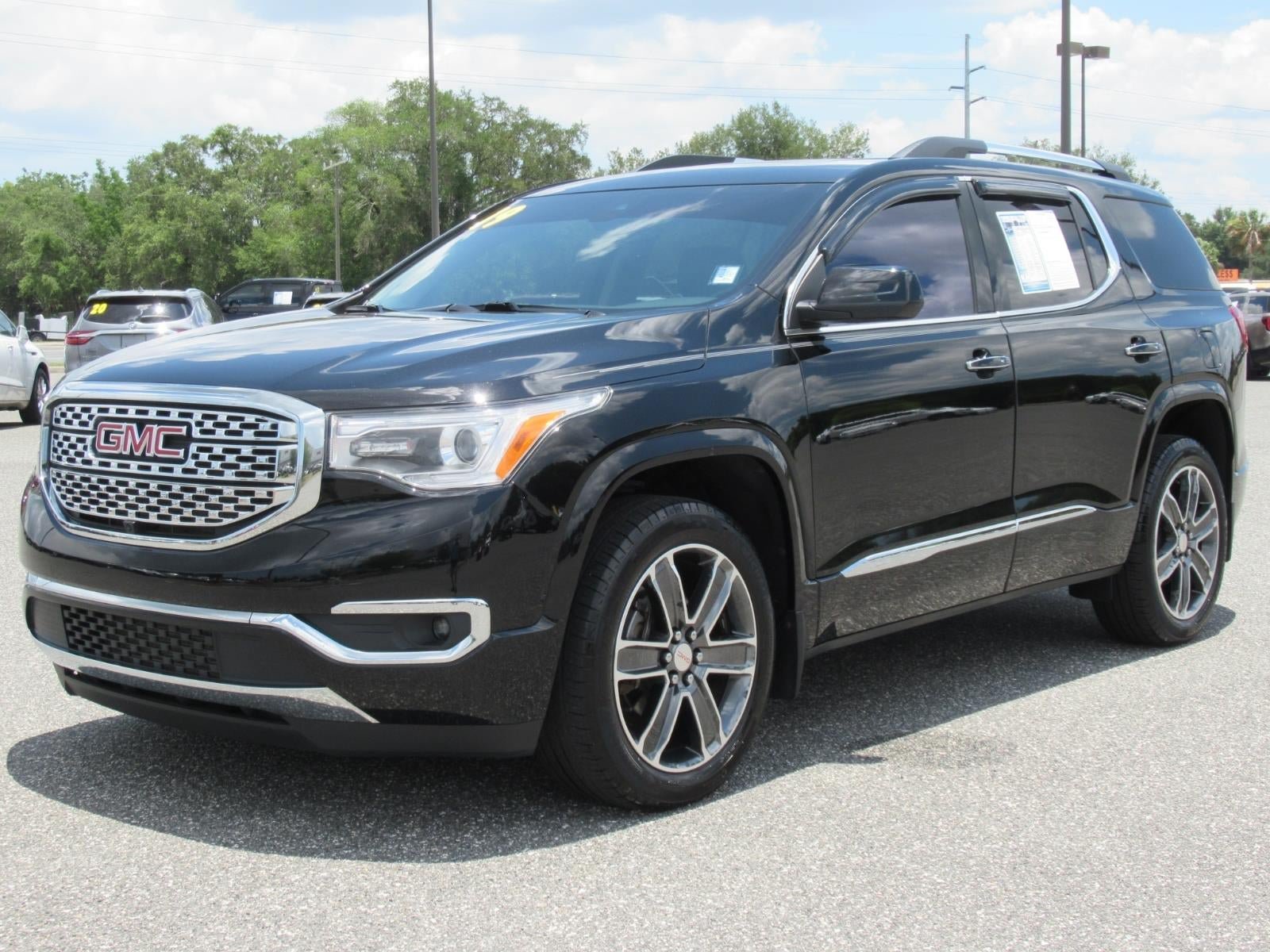 Used 2019 GMC Acadia Denali w/ Technology Package FWD image 3