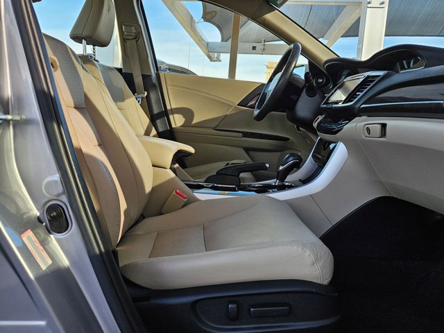 Used 2017 Honda Accord EX-L image 24