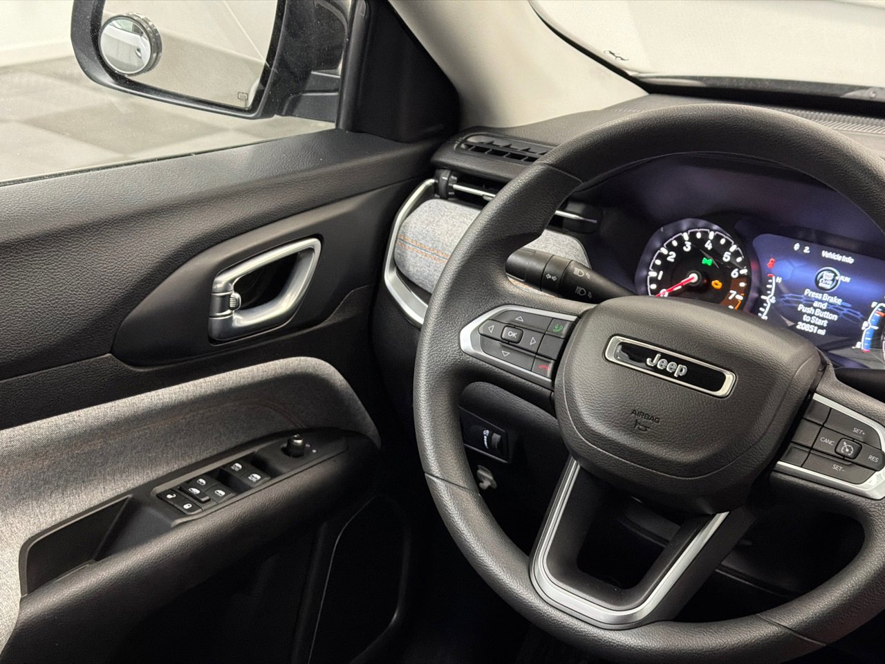 Used 2022 Jeep Compass Sport image 19